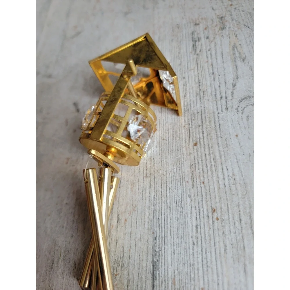 Unique vintage golden well metal mini wind chime ornament Xmas home decor